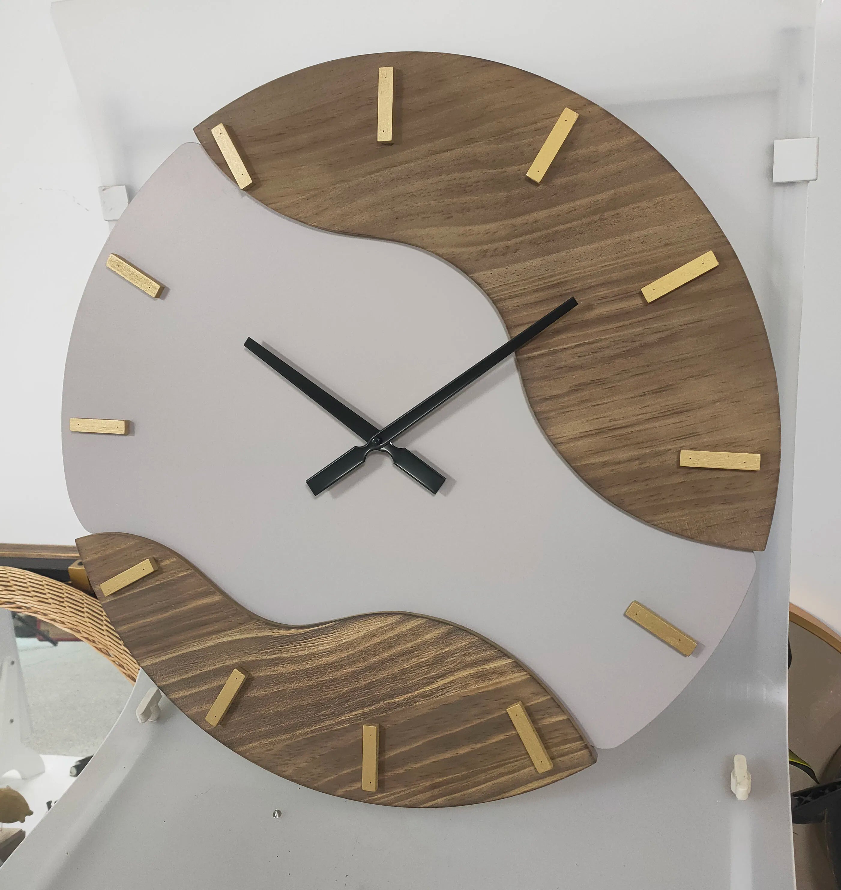 60CM Large Dropshipping Modern Luxury Wall Hanging Decorative Wooden Watch Clock Home House Decor Living Room Quartz Silent