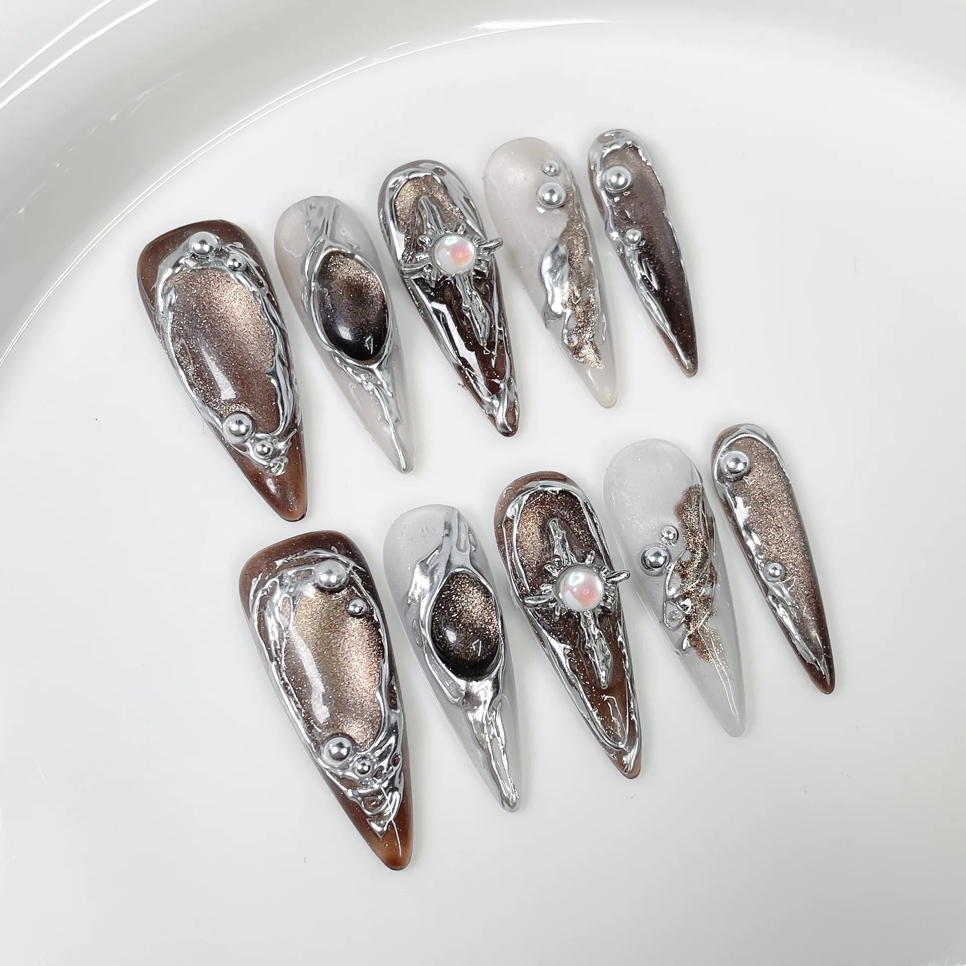 10pcs Retro Golden Almond Handmade Press on Nails Heart Pattern Fake Nails False Nail Artificial Nail 네일팁 Накладные Ногти Uñas