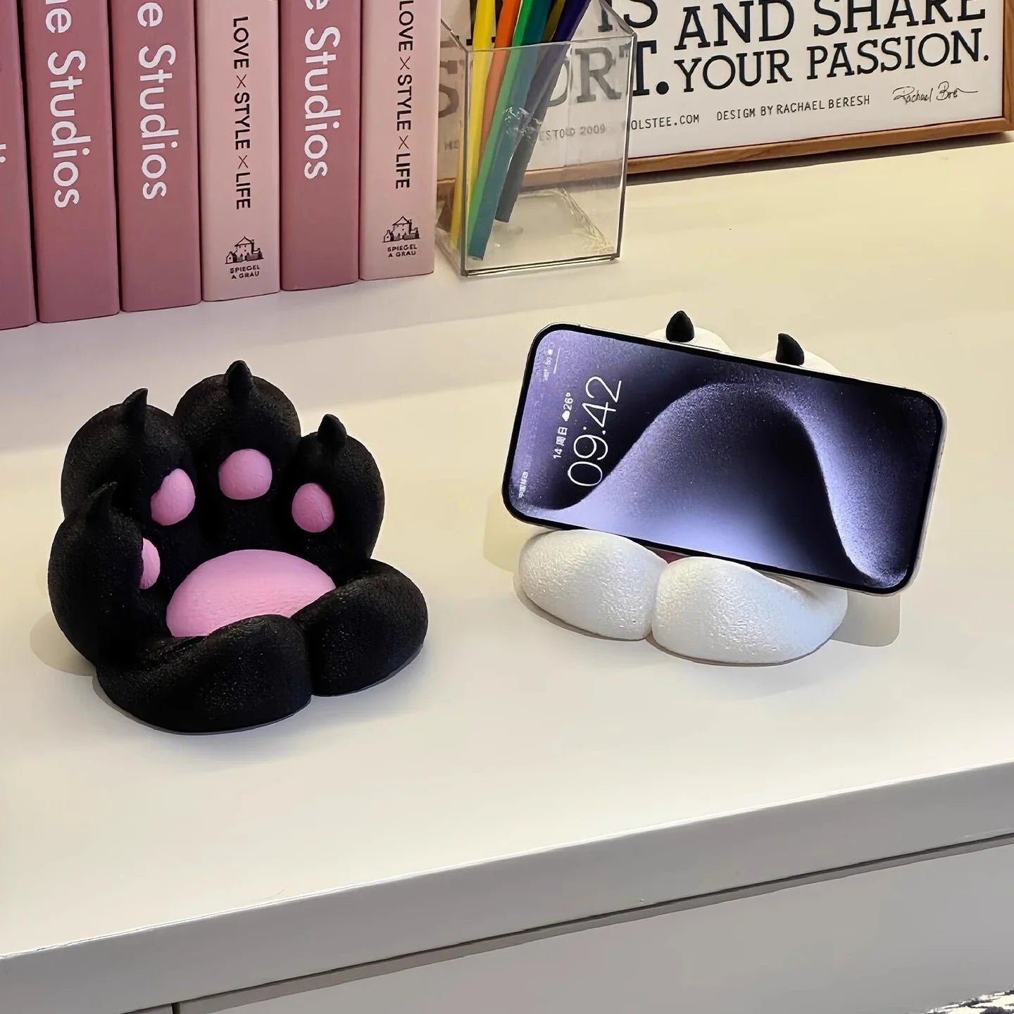 Cute Cat Claw Phone Stand, Creative Pedestal Support Stand Desktop Ornament