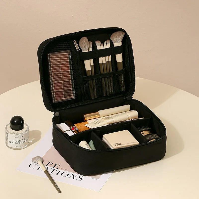 Professional Makeup Organizer Case,Portable Oxford Fabric Bag with Multiple Compartments for Travel,Spacious Handheld Organizer