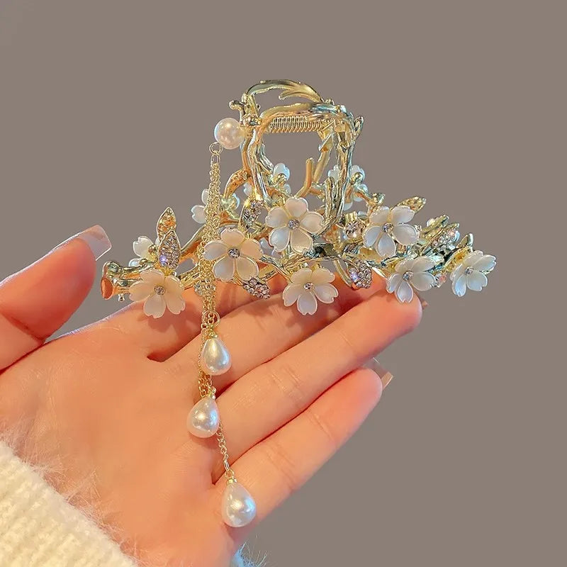 1 elegant sparkling rhinestone flower hair clip - with decorative flowers, suitable for fashionable hair buns