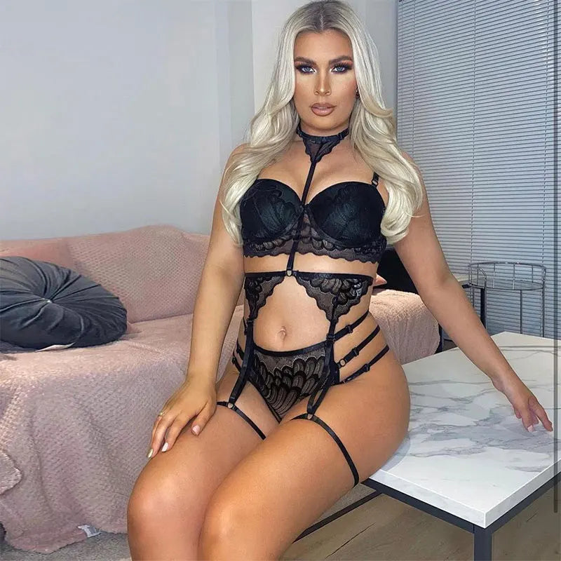 2022 Sexy Three Piece Suit Lace Shapewear Perspective Porn Suit Halterneck Embroidered Push Up Bra Garter Teddy Lingerie Hot Set