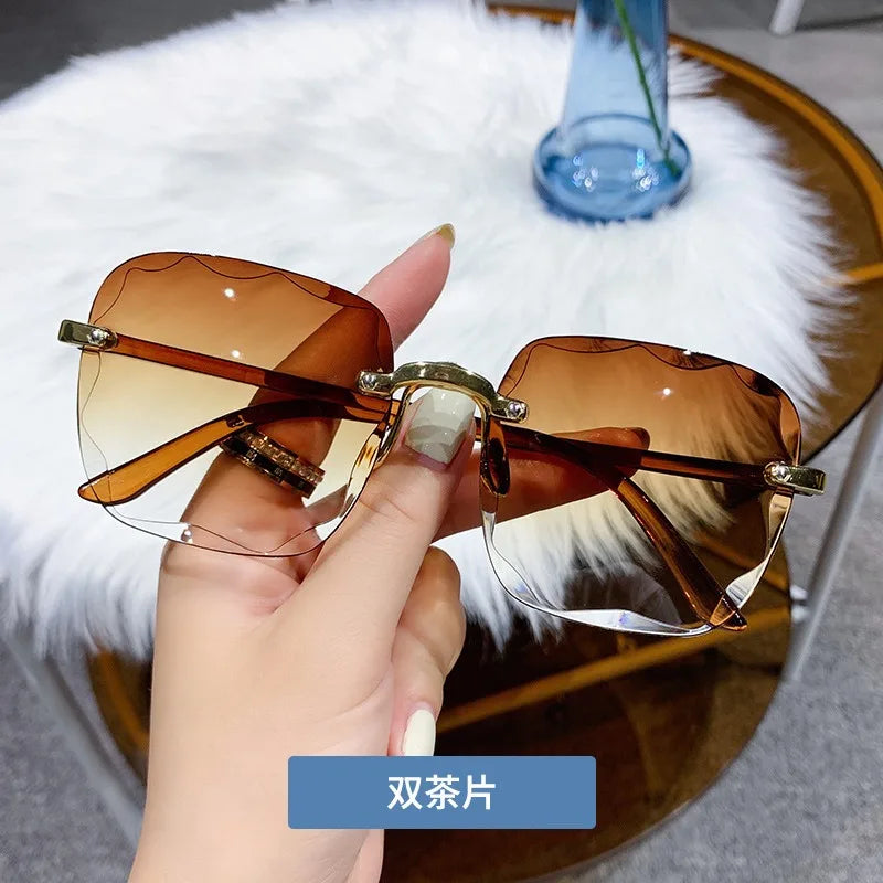 Square Rimless Sunglasses Women Luxury Brand Designer Summer Red Glasses Fashion Sun Glasses for Men UV400 Shades Sunglass Woman